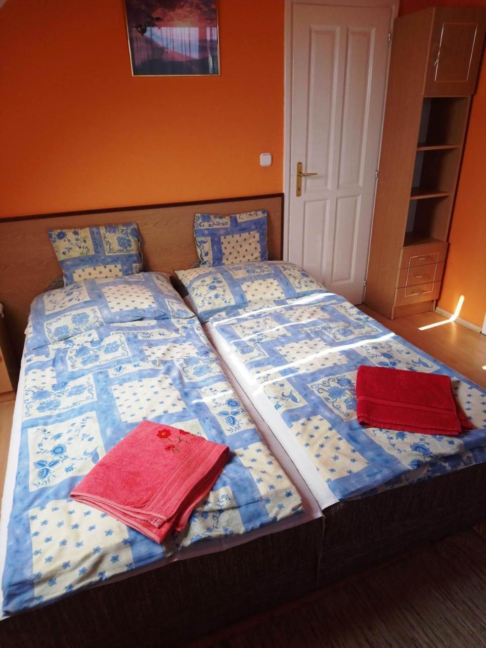 Erika Vendeghaz Hotel Buk Luaran gambar